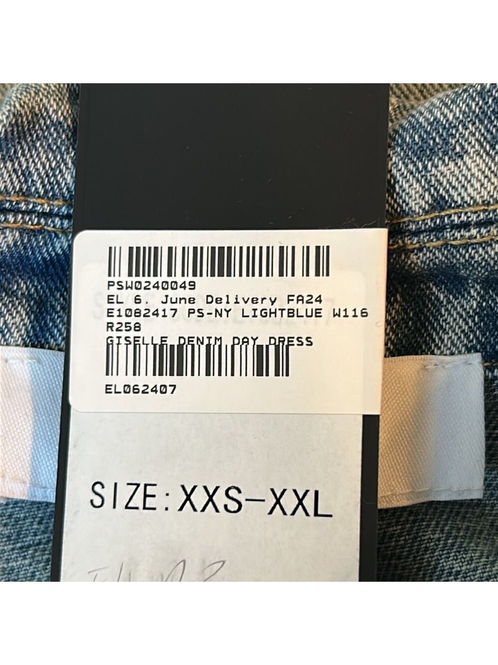 NWT Elliatt Giselle Denim Day Dress Button Front Belt Frayed Size Small - Picture 11 of 11
